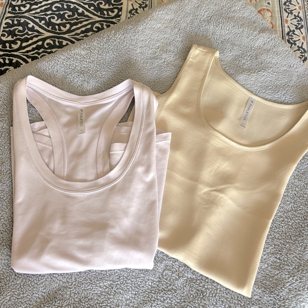 TWO Fabletics Work Out Tops